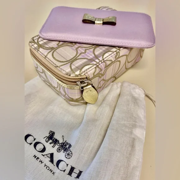 Coach Jewelry Box Zip Around/Divided Sections EUC Lavender&tan plaid w/kissingCs - Picture 7 of 10